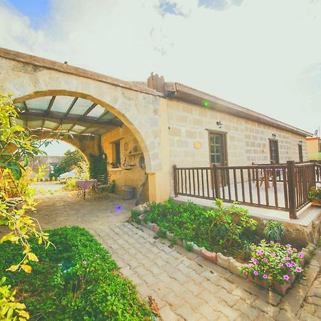 Castle Karpasia Guest House Authentic Atmosphere ! Rizokarpaso Exterior foto