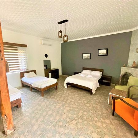 Castle Karpasia Guest House Authentic Atmosphere ! Rizokarpaso Exterior foto