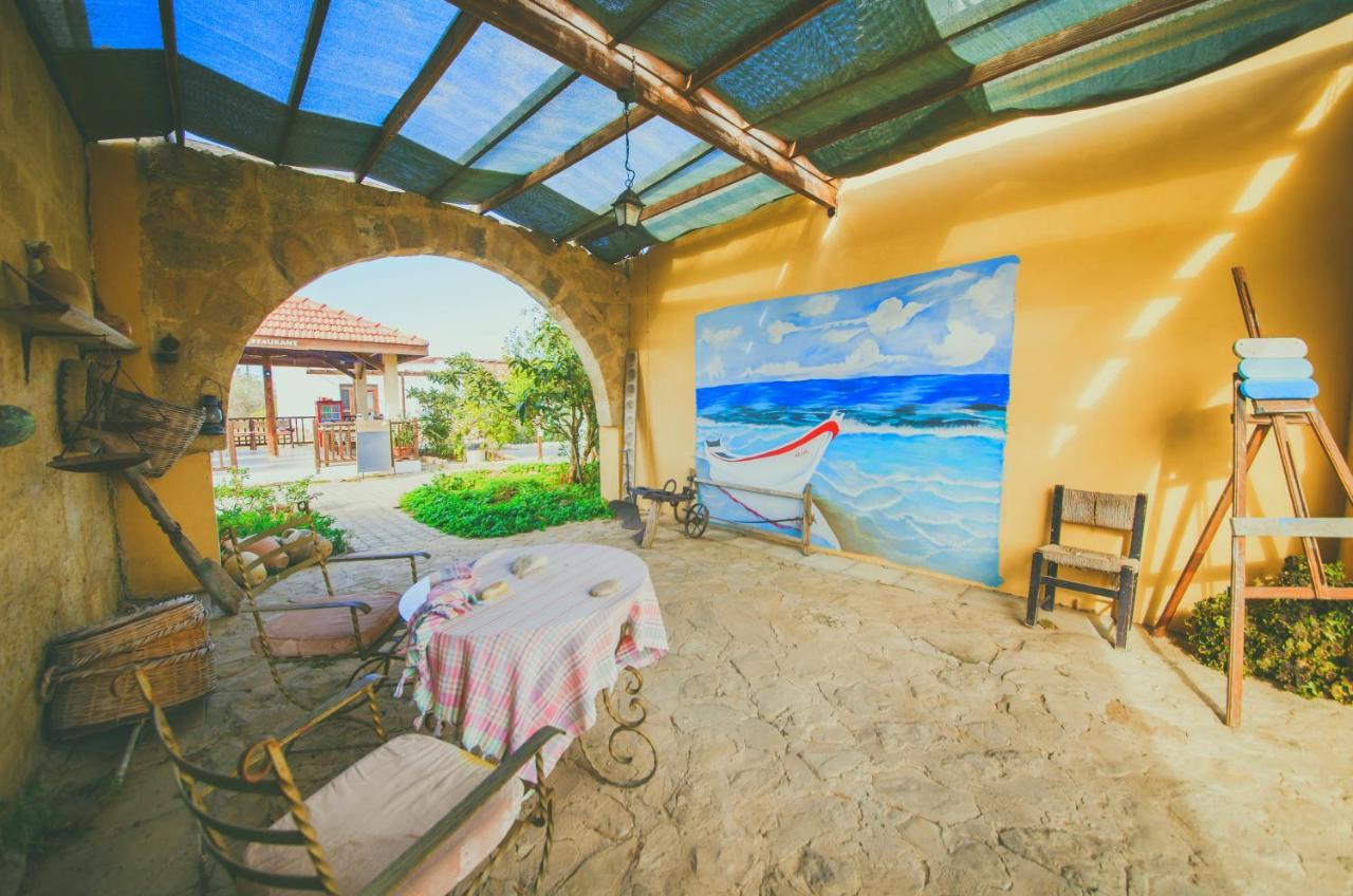 Castle Karpasia Guest House Authentic Atmosphere ! Rizokarpaso Exterior foto