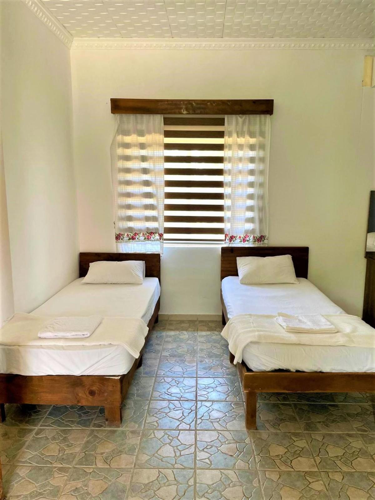 Castle Karpasia Guest House Authentic Atmosphere ! Rizokarpaso Zimmer foto